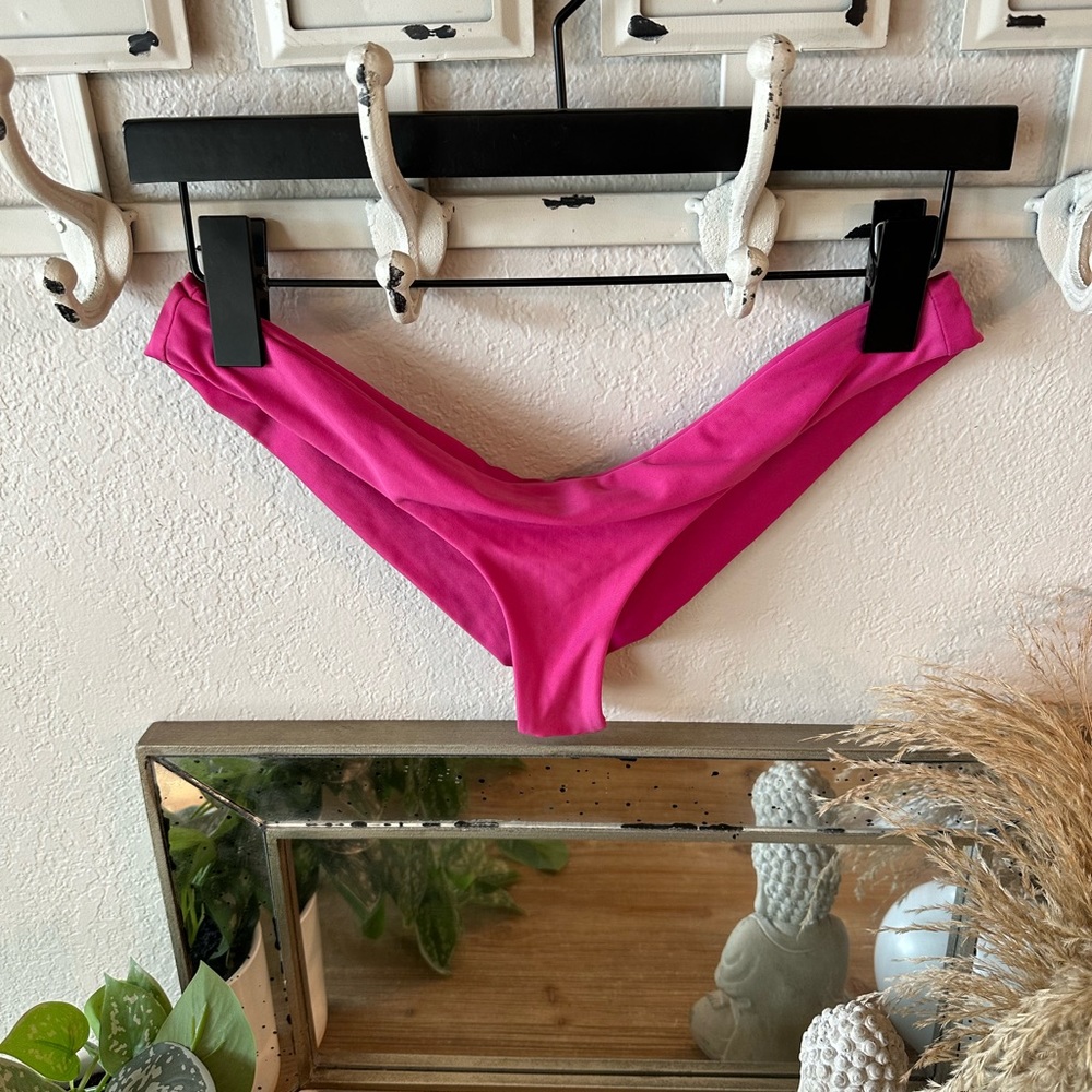Frankie’s Bikinis Pink Cheeky Bikini Bottoms Size M